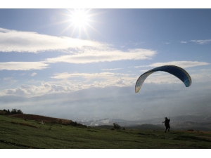 Pamukkale’de Uçuş İzinleri Artık Belediyeden Alınacak