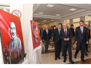 Demirtaş: "İstiklal Marşımız İstiklalimizin Sembolü, İstikbalimizin Teminatıdır"