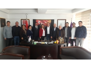 Chp İlçe Yönetimi, Esnaf Odasını Ziyaret Etti