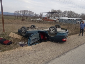 Köpeğe Çarpmamak İçin Manevra Yapınca Takla Attı: 4 Yaralı