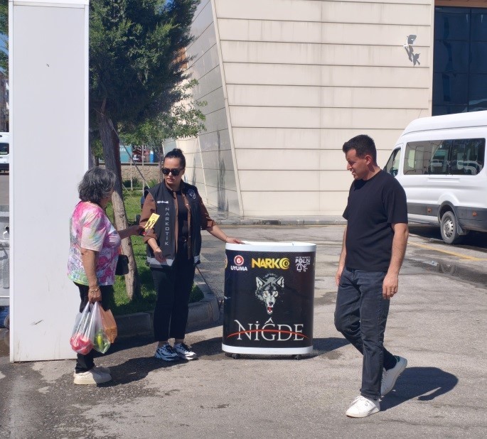 nigde-de-210-kisiye-narkotik-bilgilendirmesi