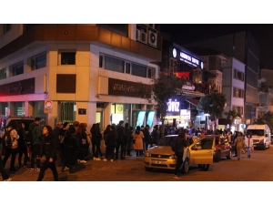 Aydın’da Binlerce Öğrenci Bilet Kuyruğuna Girdi