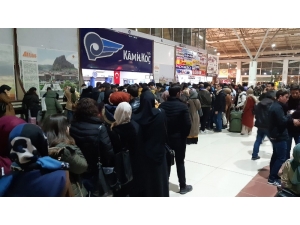 Okulların Tatil Edilmesiyle Otogarlarda Yoğunluk Yaşanıyor