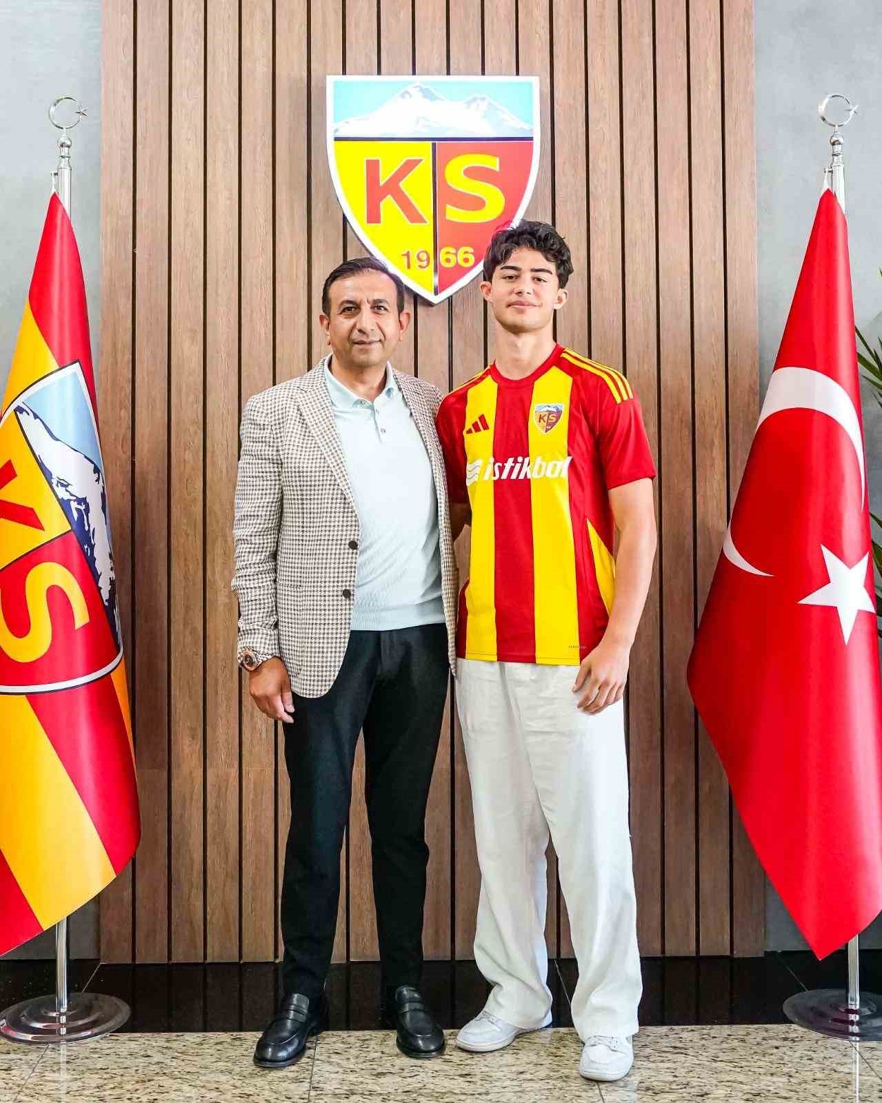 kayserispor-kayra-ile-sozlesme-uzatti
