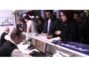 Konya Otogarında Öğrenci Yoğunluğu
