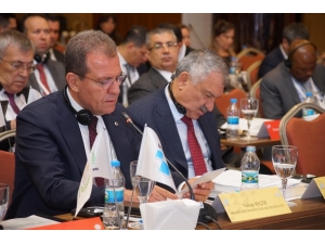 Seçer: "Mülteci Akınının Yönetiminde Araştırmalar Yapıyoruz"