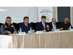 Erzincan’da “Deprem Bilinci” Paneli Düzenlendi