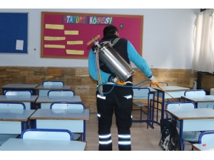 Denizli’de Okullarda Dezenfektasyon İşlemleri Başladı