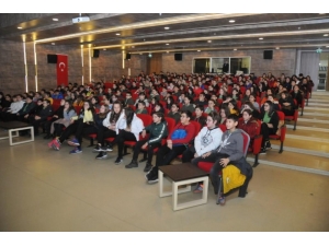 Gençler İçin Teknoloji Ve Yapay Zeka Seminerleri Başladı