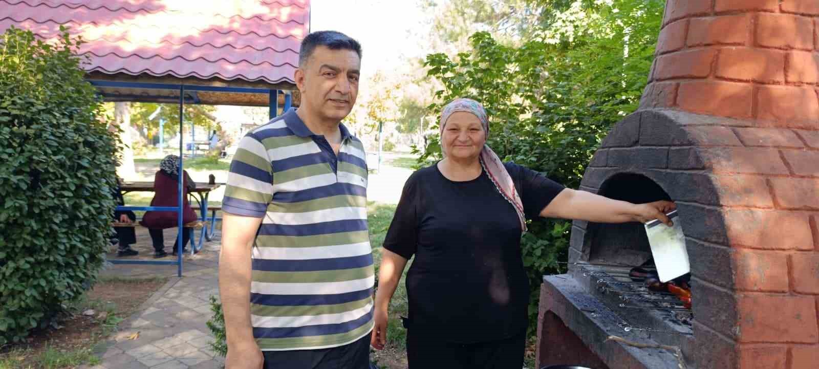 sicak-havada-kahramanmaraslilarin-kacis-noktasi-mesire-alanlari-oldu