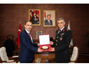 Ak Parti İl Başkanı Karabıyık Ve Tugay Komutanı Yalçınkaya’dan Rektör Beydemir’e Ziyaret