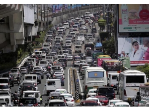 Filipinler’de Ulaşıma Korona Darbesi