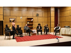 Eğitim Fakültesi Öğrencileri Necip Fazıl Kısakürek’in Eserini Sahneledi