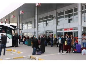 Niğde Otogarında Koronavirüs Yoğunluğu