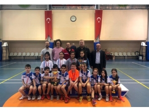 Badminton Akademi Hız Kesmiyor