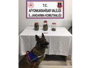 Afyonkarahisar Kaçak Ürün Satıcılarına Operasyon