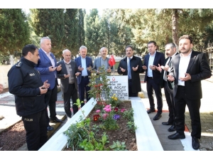 Başkan Büyükgöz’den Şehitlik Ziyareti