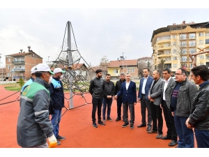 Başkan Çınar, Oyun Gruplarının Dezenfekte Çalışmalarını Yerinde İnceledi
