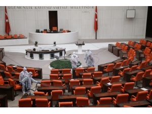 Tbmm Genel Kurulu Salonu Korona Virüsüne Karşı İlaçlandı