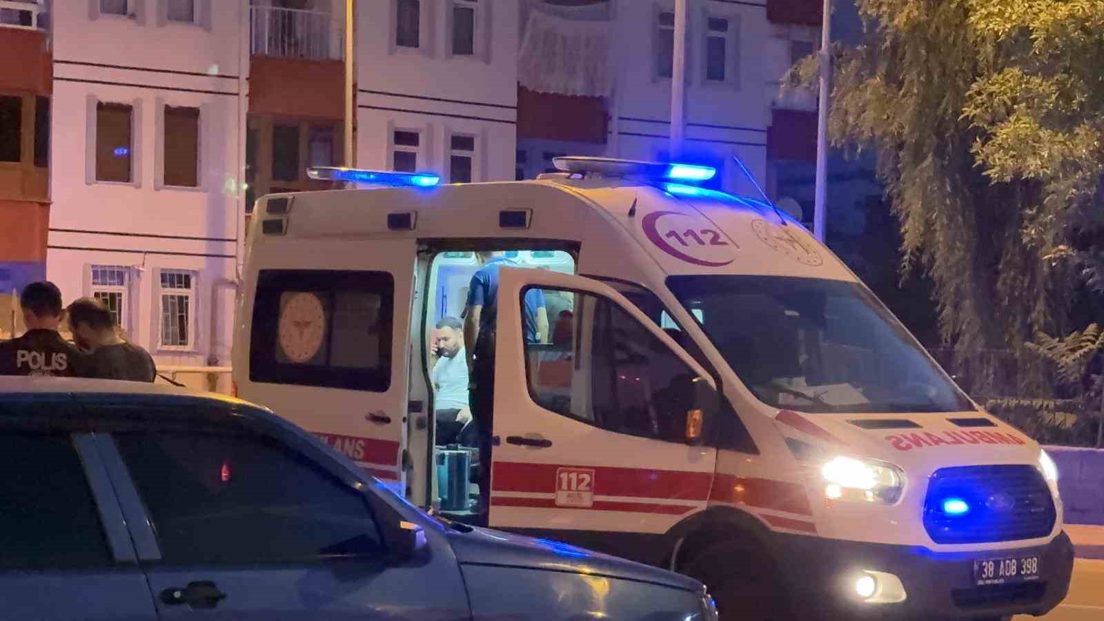 kayseri-de-bacagindan-bicaklanan-sahis-yaralandi