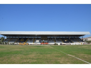 Kuşadası’nın Emektar Özer Türk Stadyumu Yenileniyor