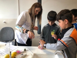 Bilnetli Öğrenciler Antiseptik Solüsyonu Üretti