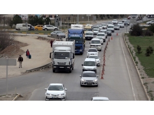 43 İlin Geçiş Güzergahında ’Korona Virüsü’ Tatili Yoğunluğu