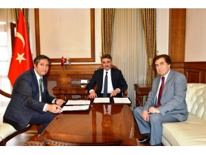 Çığlık Abuzer Güngör İlkokulu Ve Ortaokulu Protokolü İmzalandı