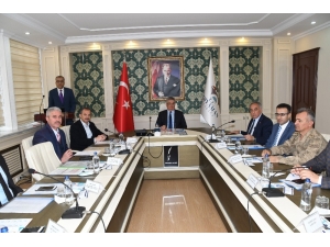 Adıyaman’da Korona Virüs Tedbirleri Toplantısı Yapıldı