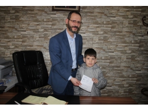 Öğrenciler Birincilik Ödülünü Hayır Kurumuna Bağışladılar