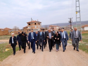 Vali Çiftci Köylerde İncelemelerde Bulundu