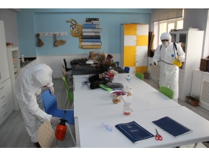 Ağrı’da Okullarda Korona Virüse Karşı Dezenfekte Çalışması