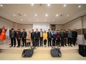 Beü’de Mehmet Akif Gençlik Ve Millet Paneli Düzenlendi