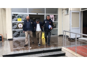 Sahte 100 Liralarla 10 Bin Liralık Altın Alıp, Kaçtı