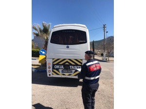 İzmir’de Huzur Ve Güven Operasyonu: 35 Şahıs Yakalandı