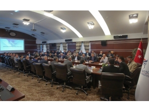 Kbü Rektörlüğü: "Yabancı Öğrenci Ve Akademisyenlerin Hastalığı Taşıma İhtimali Bulunmuyor"