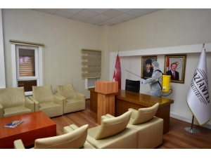 Gaziantep’te Valilik Binası Dezenfekte Edildi