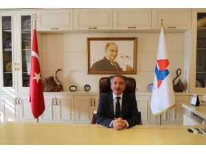 Aiçü Rektörü Prof. Dr. Abdulhalik Karabulut’un 14 Mart Tıp Bayramı Kutlama Mesajı