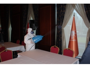 Ak Parti Genel Merkezi, Kovid-19’a Karşı Dezenfekte Edildi