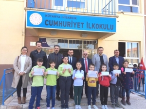 Hisarcık’ta Kitap Okuma Yarışmasında Dereceye Giren Öğrenciler Ödüllendirildi