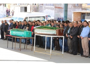 Kazada Ölen Genç Çift Toprağa Verildi