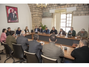 Mersin’de Belediyeler Korona Virüse Karşı Ortak Kriz Merkezi Oluşturuyor