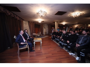 65 Hizmet Alımı Personeline Büyükakın’dan Müjde