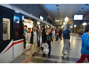 Başkan Soyer’den Koronavirüs İle İlgili Risk Gruplarına Önemli Çağrı