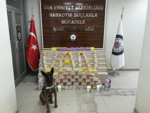 Üzerinde ‘Islak Havlu’ Yazılı Paketlerden Zehir Çıktı