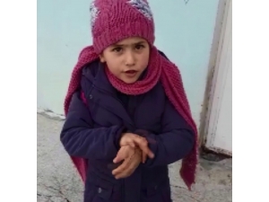 Erzurumlu Küçük Miray’ın Virüs Önlemi İzleyenleri Gülümsetti