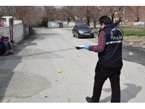 Komşuların Kavgasında Silahlar Konuştu: 5 Yaralı