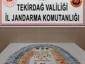 Sahte Para Ve Altınlarla Yakalandılar