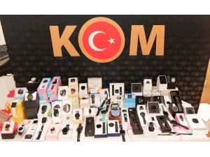 Saat Kaçakçısı Yakayı Ele Verdi