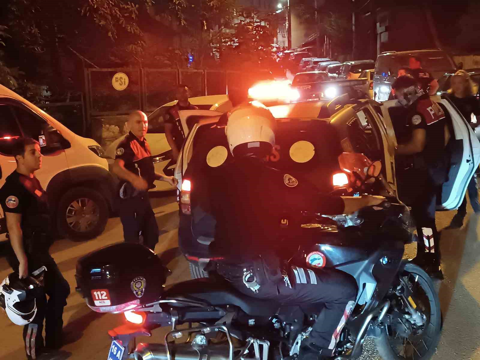 bursa-da-taksiden-ates-acildigi-ihbari-polisi-alarma-gecirdi-2-kurusiki-tabanca-ele-gecirildi